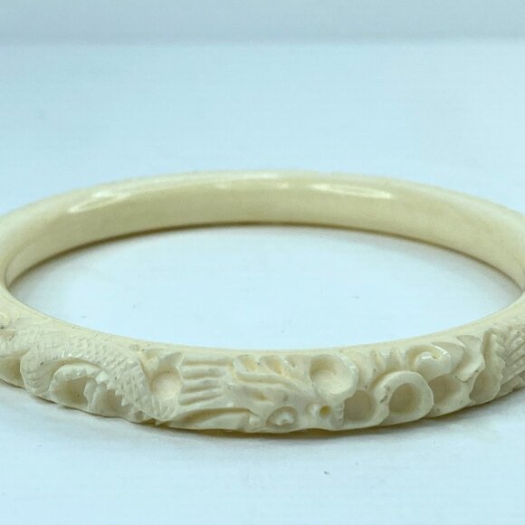 Finely carved Resin 9mm Dragon swimming in the cloud slip on bangle GS697 - Picture 4 of 8